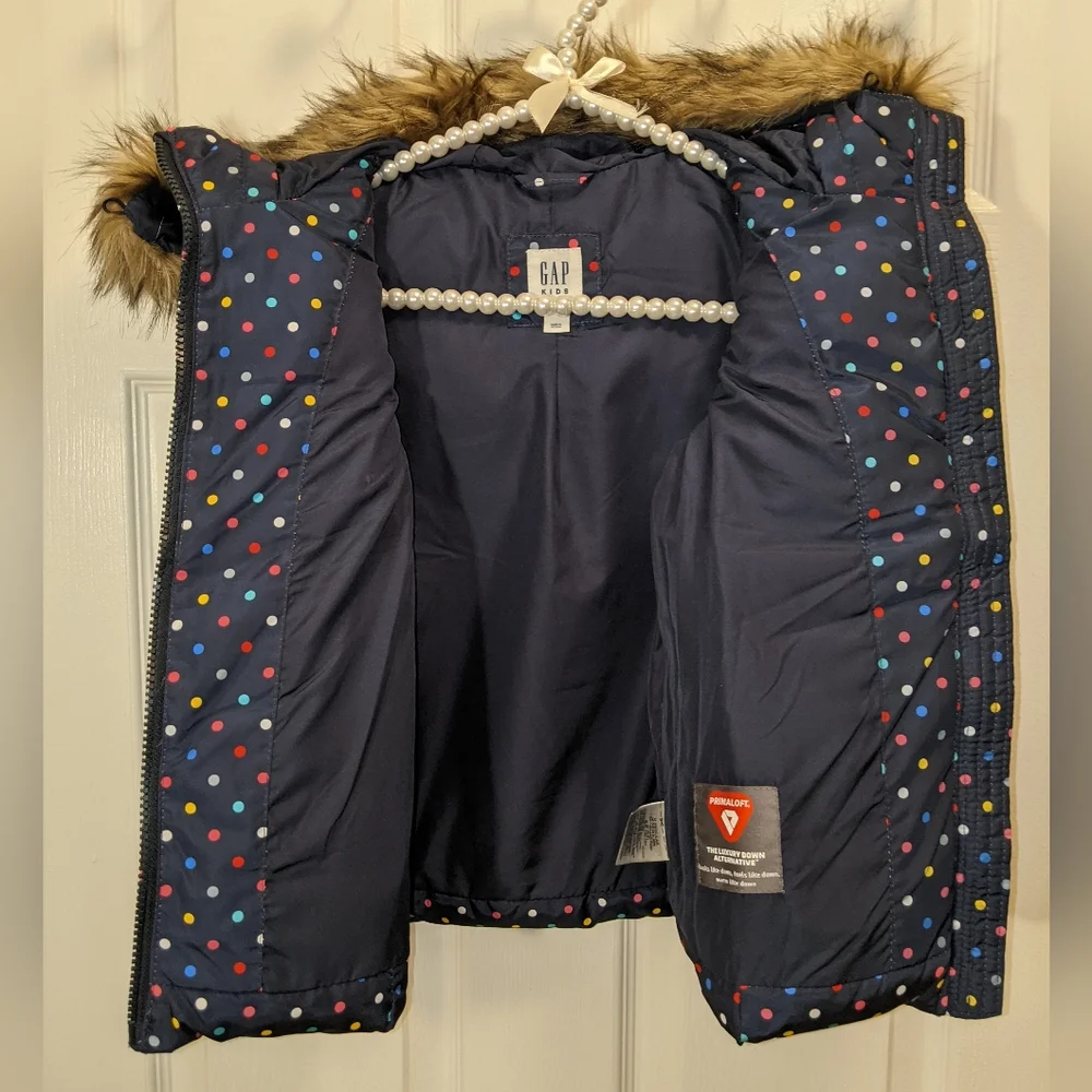 GAP Girls Size M(8-9) Navy Puffer Vest with Faux Fur Trimmed Hood - Picture 3 of 5